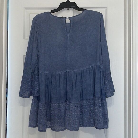 ✨Crescent Dusty Blue 3/4 Sleeve Ruffle Top, NWT - Picture 6 of 8